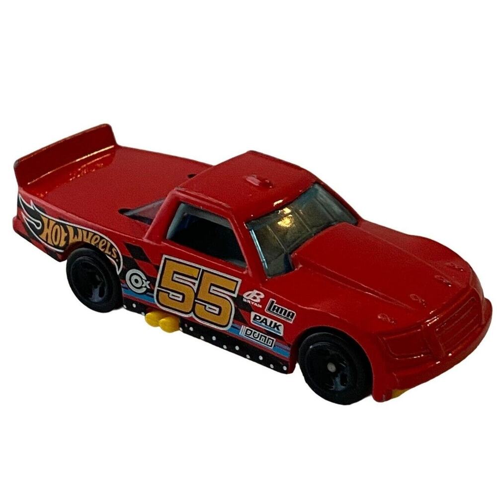 Mattel Hot Wheels Circle Trucker 55 Mini Die Cast Truck Races Aces 2010 Red